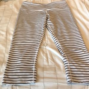 Low rise workout pants